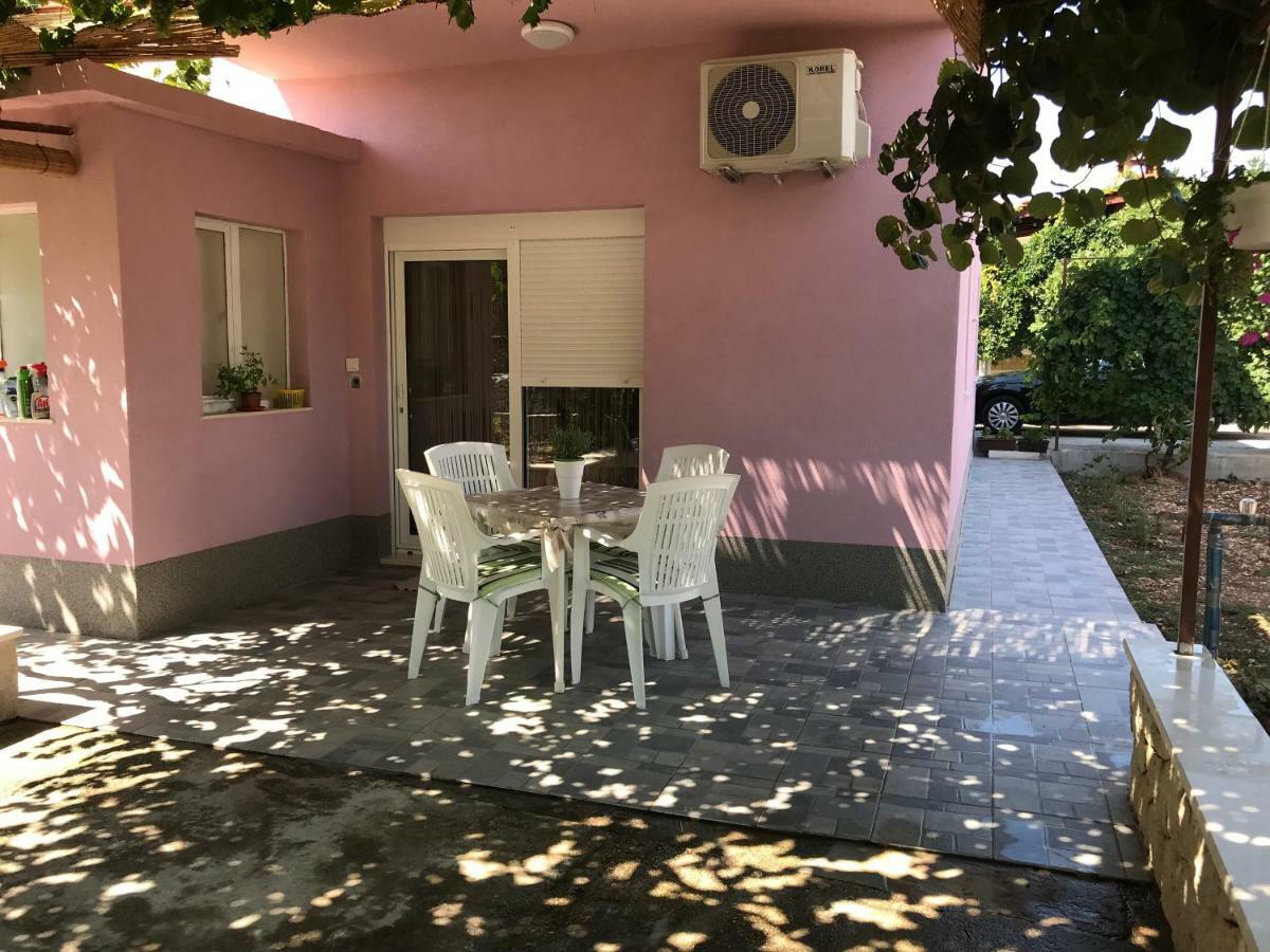 Apartman Mirjana With Terrace And Free Parking Donji Okrug  Eksteriør bilde